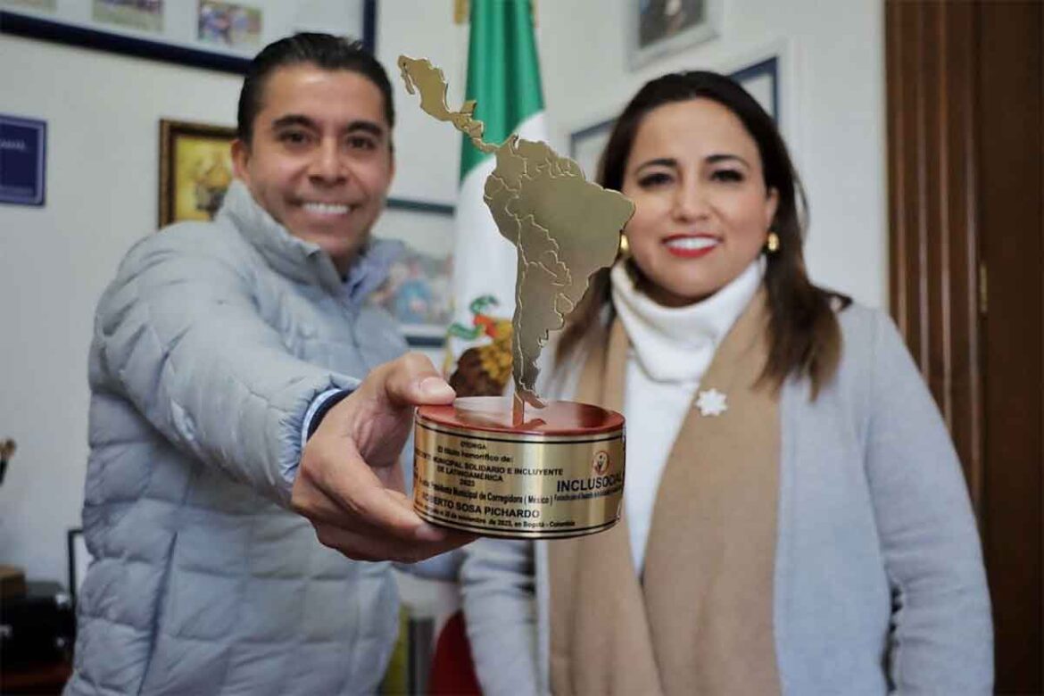 Corregidora-recibe-premio-en-reconocimiento-al-Programa-VIC Corregidora recibe premio en reconocimiento al Programa VIC