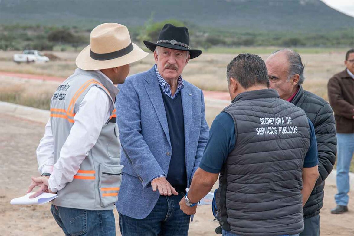 Enrique-Vega-supervisa-obras-públicas Enrique Vega supervisa obras públicas