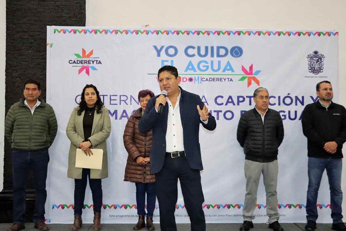 Entrega-Miguel-Martínez-400-cisternas-a-los-habitantes-del-centro Entrega Miguel Martínez 400 cisternas a los habitantes del centro