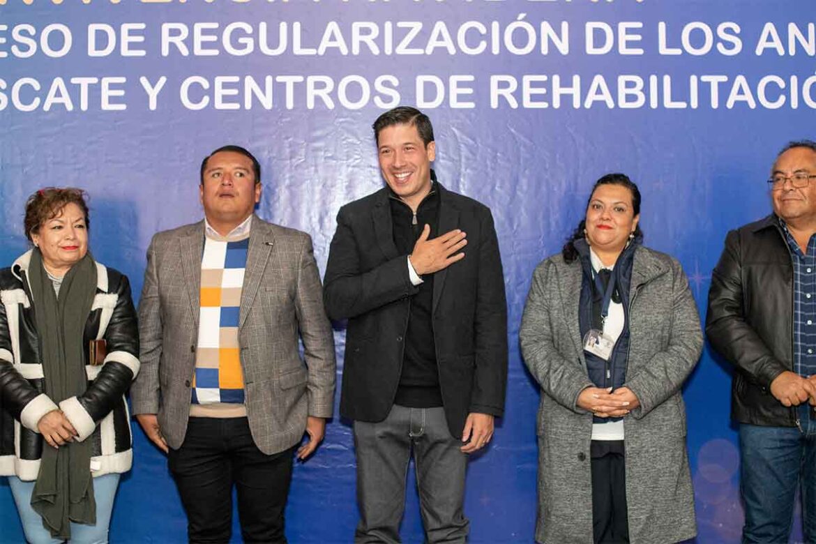 Rodrigo-Monsalvo-encabeza-anuncio-en-El-Marqués Rodrigo Monsalvo encabeza anuncio en El Marqués