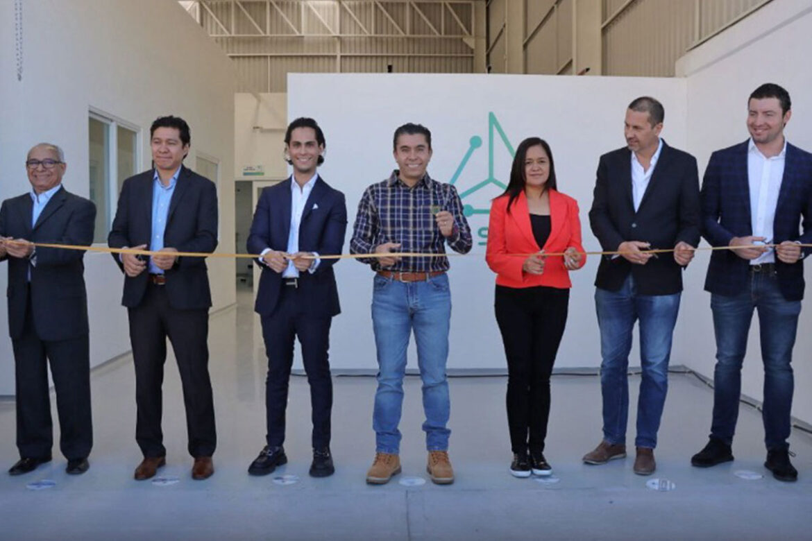 Inauguran en Corregidora empresa QSM Semiconductores