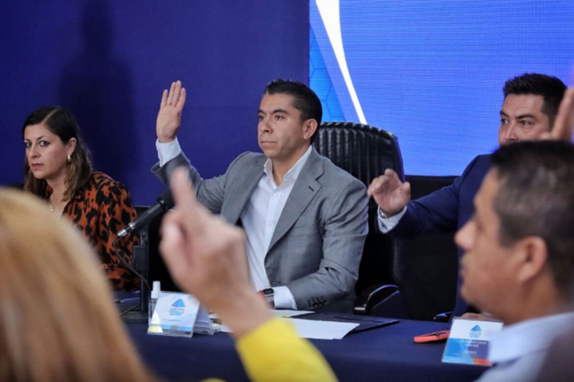 En-Corregidora,-aprueban-licencia-al-alcalde-Roberto-Sosa En Corregidora, aprueban licencia al alcalde Roberto Sosa