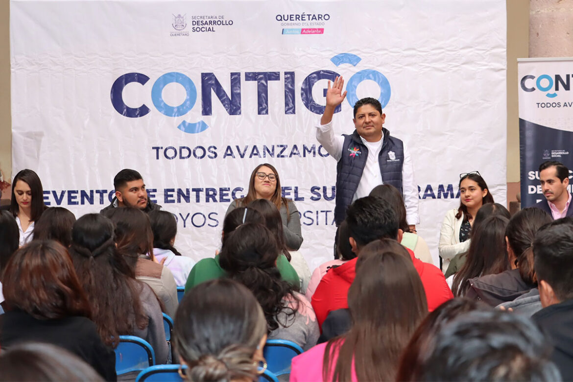 Encabeza Miguel Martínez entrega de apoyos