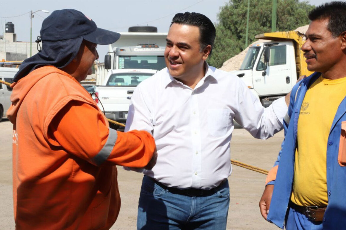 Festeja-el-personal-operativo-de-Obras-Públicas-Municipales-del-Día-de-la-Santa-Cruz Festeja Obras Públicas Municipales del Día de la Santa Cruz