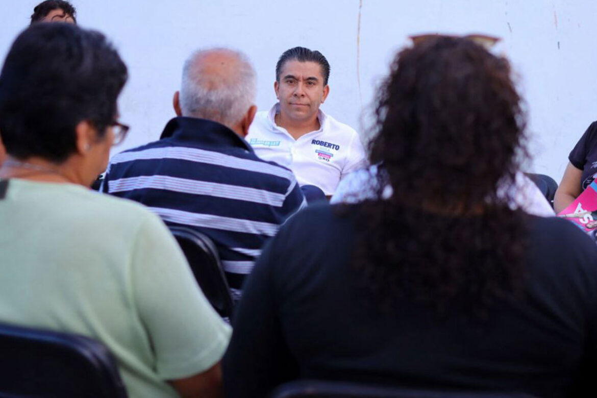 Roberto-Sosa-se-reunió-con-vecinos-de-Prados-del-Mirador Roberto Sosa se reunió con vecinos de Prados del Mirador