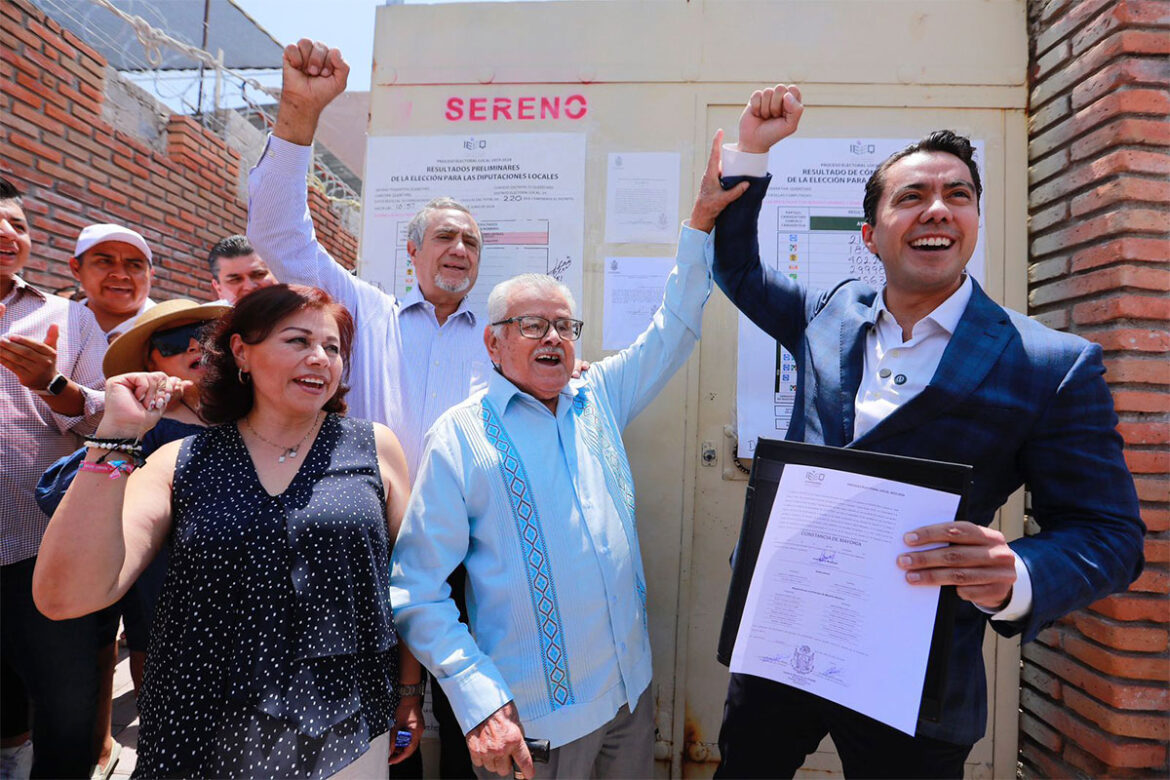 Felifer recibe constancia de mayoría como próximo alcalde de Querétaro