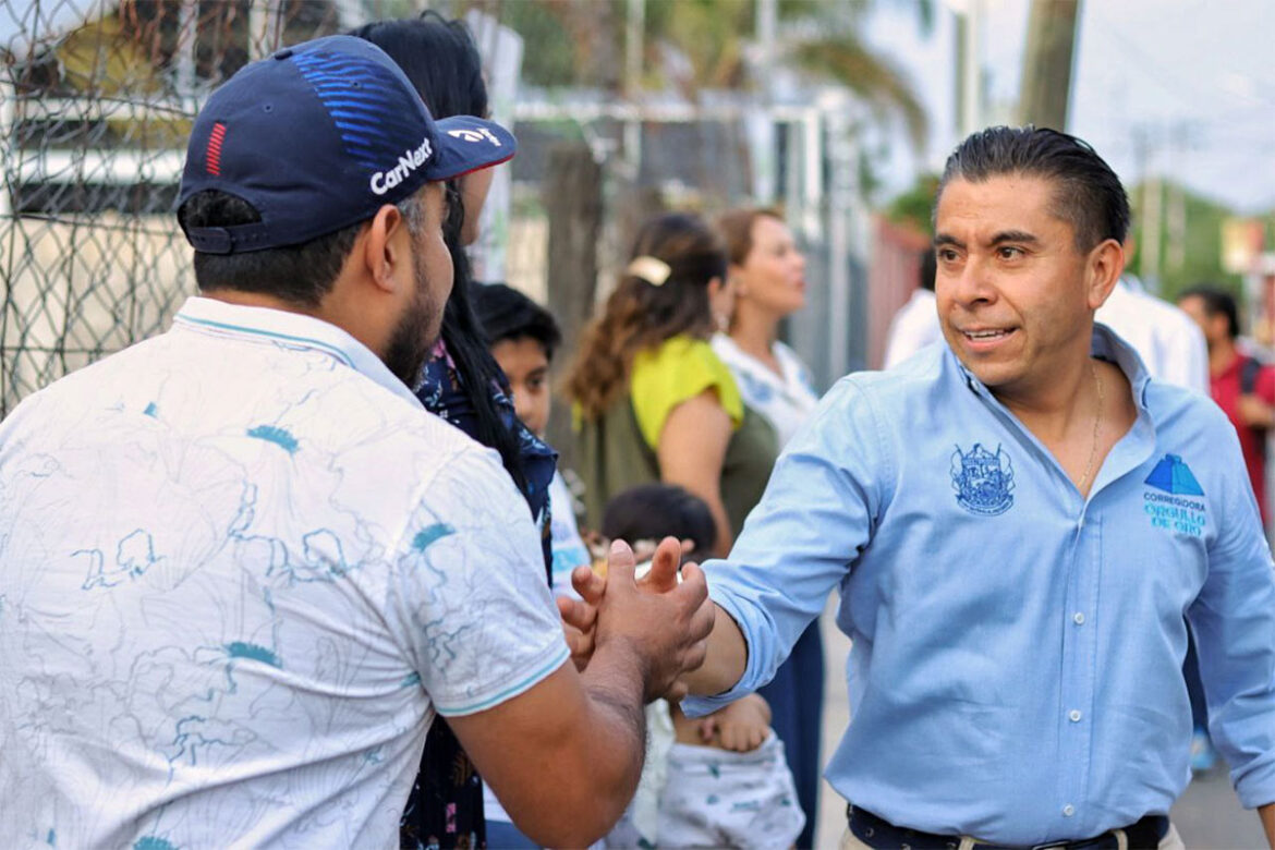 Inaugura-Roberto-Sosa-rehabilitación-en-colonia-Las-Flores Inaugura Roberto Sosa rehabilitación en colonia Las Flores