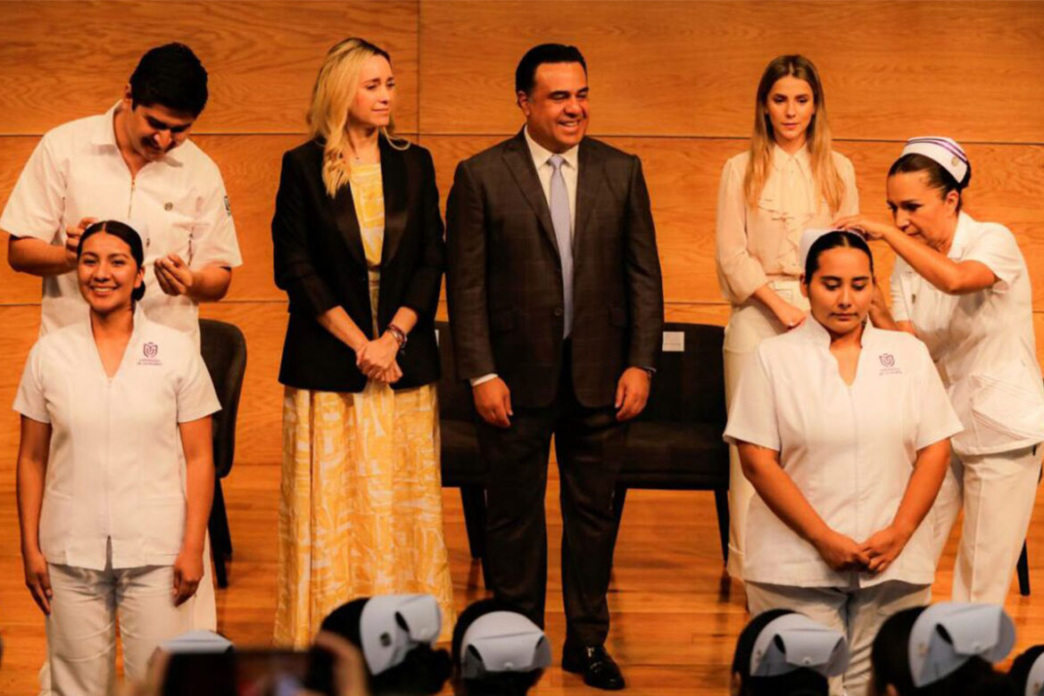 Encabeza Luis Nava evento en la Universidad de las Mujeres