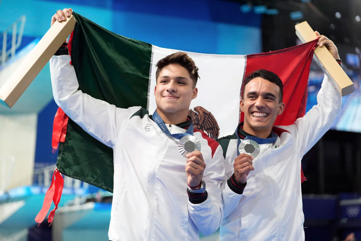 Clavadistas obtienen plata para México en París 2024