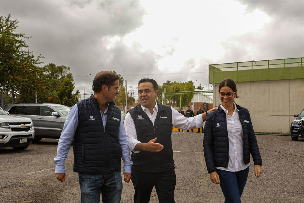 Luis-Nava-pone-en-marcha-la-planta-tratadora-de-aguas-residuales Luis Nava pone en marcha la planta tratadora de aguas residuales