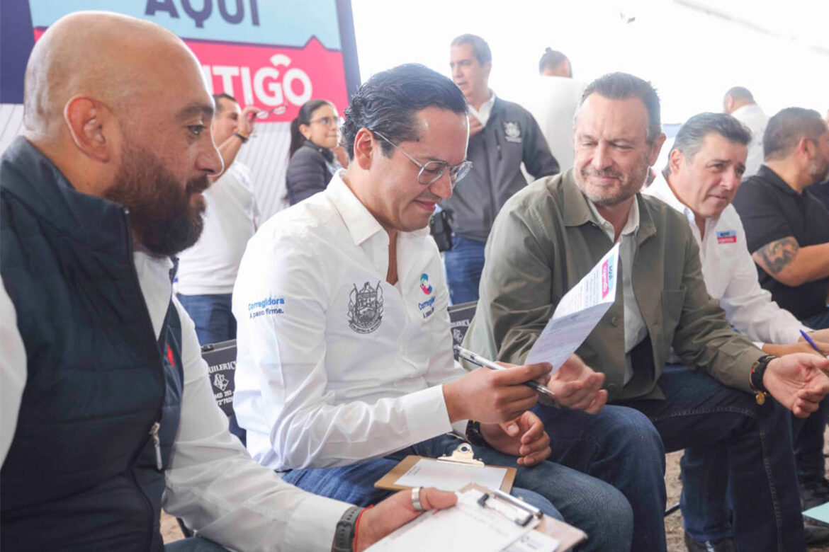 Chepe-Guerrero-acompaña-al-Gobernador-en-gira-de-trabajo-en-Corregidora Chepe Guerrero acompaña a Kuri en gira de trabajo en Corregidora