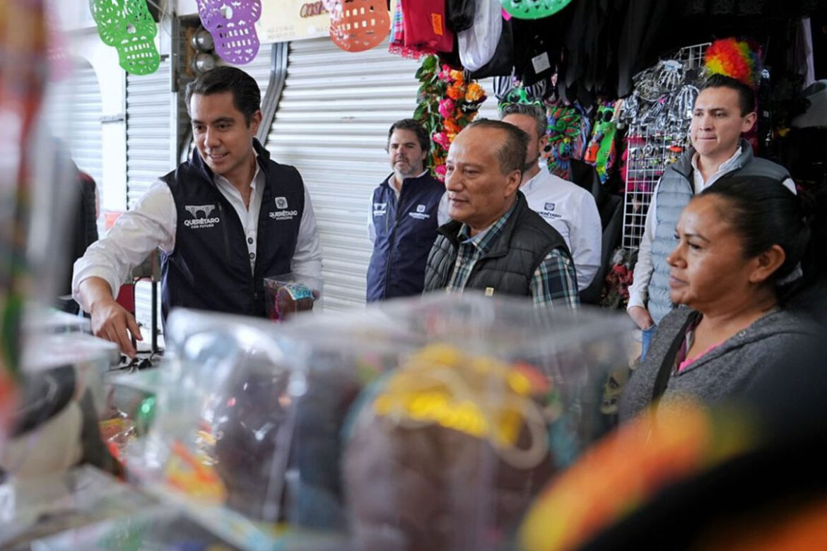 Escucha-‘Felifer’-a-comerciantes-del-Mercado-de-Lomas-de-Casa-Blanca Escucha 'Felifer' a comerciantes del Mercado de Lomas de Casa Blanca