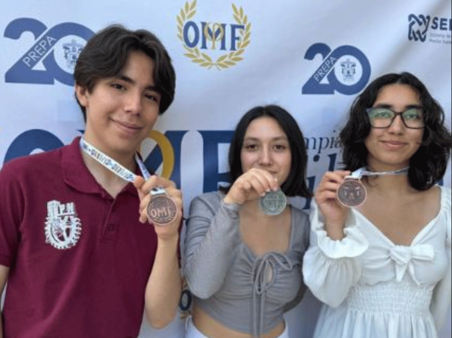 Estudiantes-Guanajuatenses-Brillan-en-la-Olimpiada-Nacional-de-Filosofía-2024 Estudiantes Guanajuatenses Brillan en la Olimpiada Nacional de Filosofía 2024