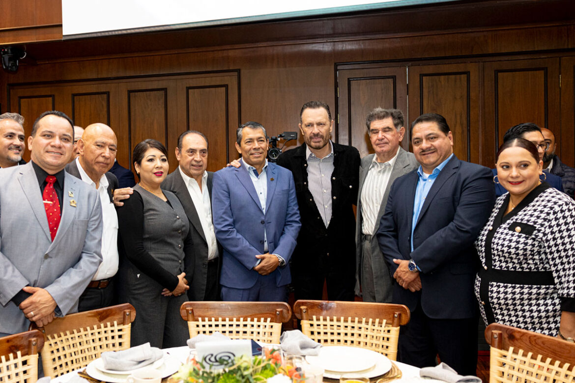 Kuri-reconoce-a-la-FECAPEQ-por-su-contribución-al-progreso Kuri reconoce a la FECAPEQ por su contribución al progreso