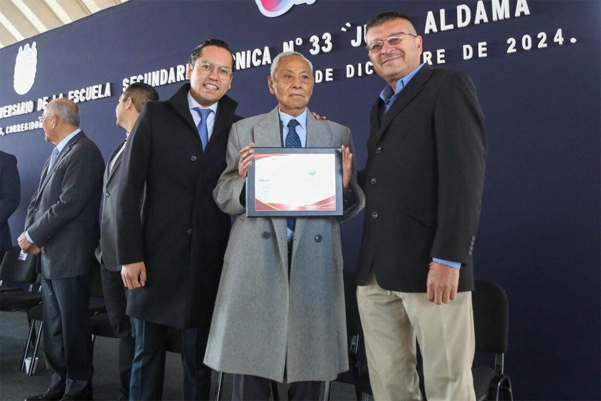 ‘Chepe’-Guerrero-anuncia-rehabilitación-en-escuela-secundaria-1 'Chepe' Guerrero anuncia rehabilitación en escuela secundaria