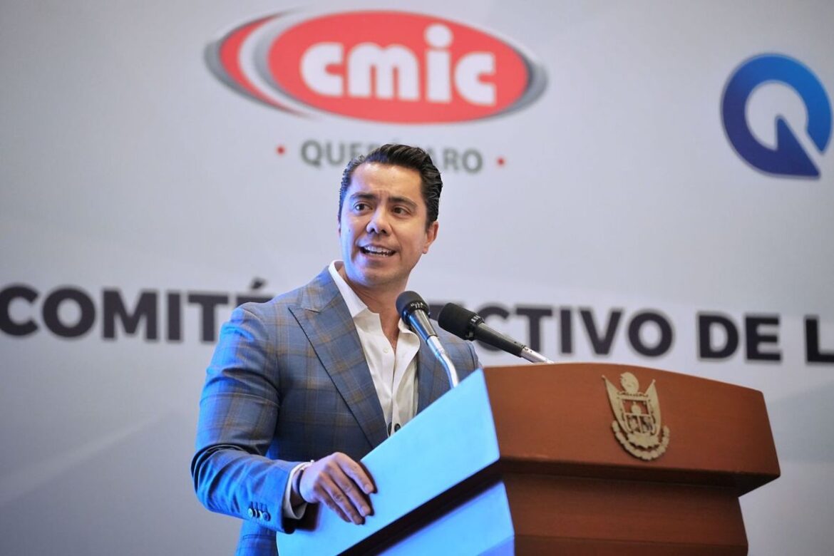 Felifer Macías