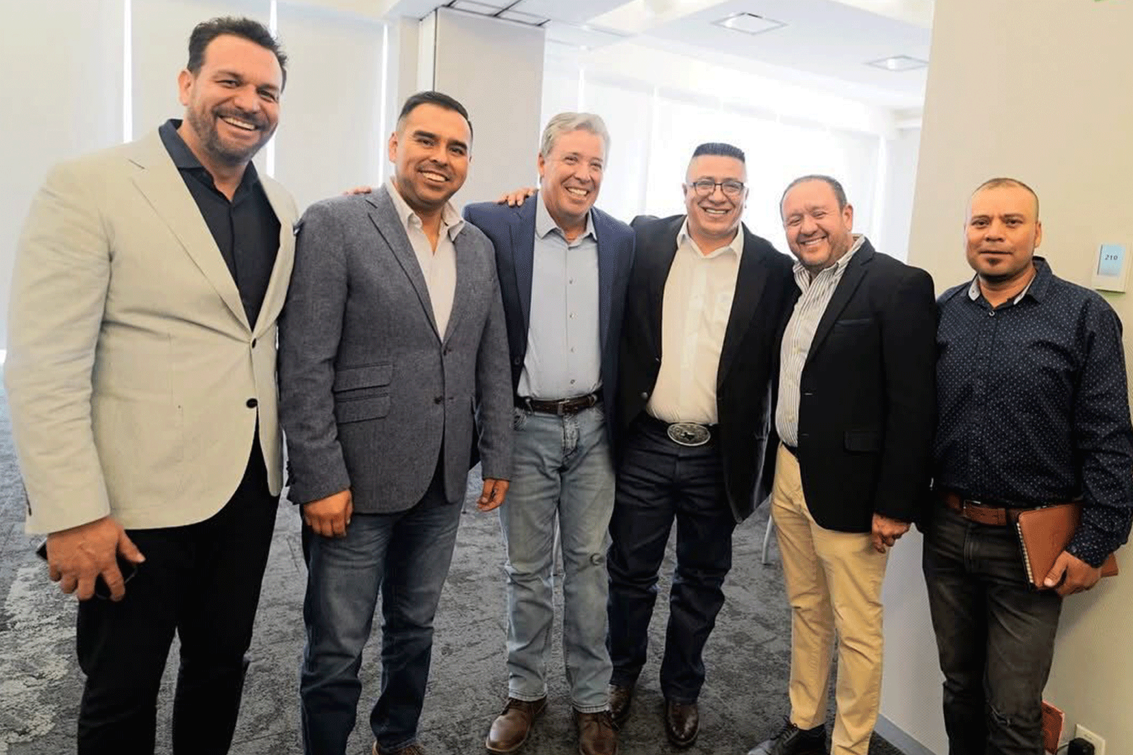 Rubén-Urías-fortalece-alianzas-binacionales-con-empresarios-migrantes Rubén Urías fortalece alianzas binacionales con empresarios migrantes