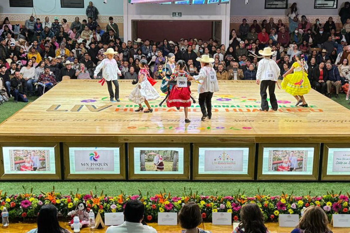Inauguran Concurso Nacional de Baile de Huapango Huasteco
