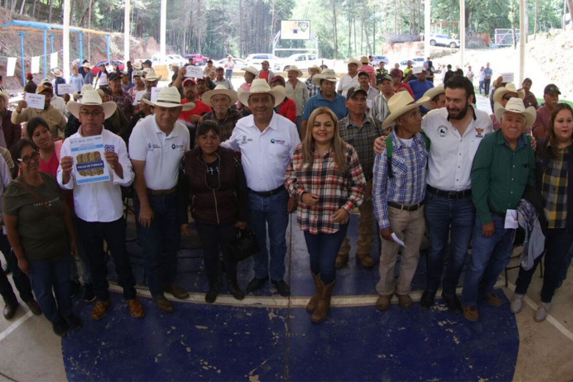 Arranca-Sedea-entrega-de-forraje-en-la-Sierra-Gorda Arranca Sedea entrega de forraje en la Sierra Gorda