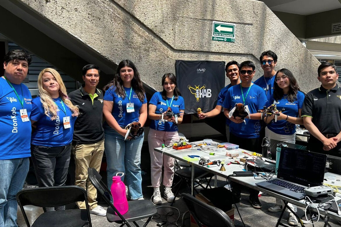 UNAQ campeón en el torneo mexicano de robótica 2025