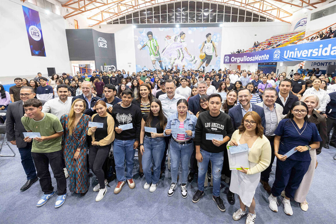 'En Querétaro sí: apoyamos con becas a más jóvenes universitarios'