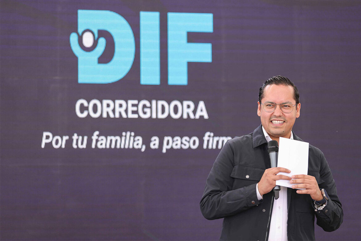 'Chepe' Guerrero entrega Informe de Resultados a beneficiarios del DIF Municipal