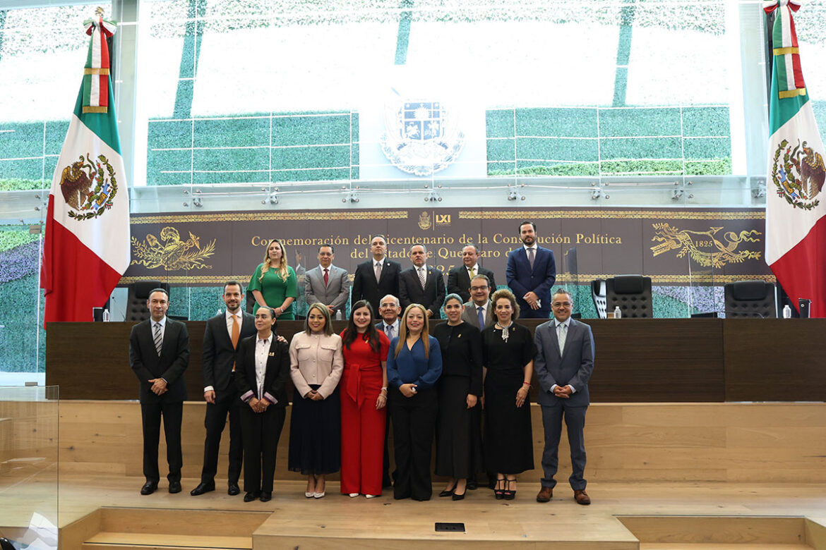 Entregan Legislatura cuarto Informe del Poder Ejecutivo del Estado