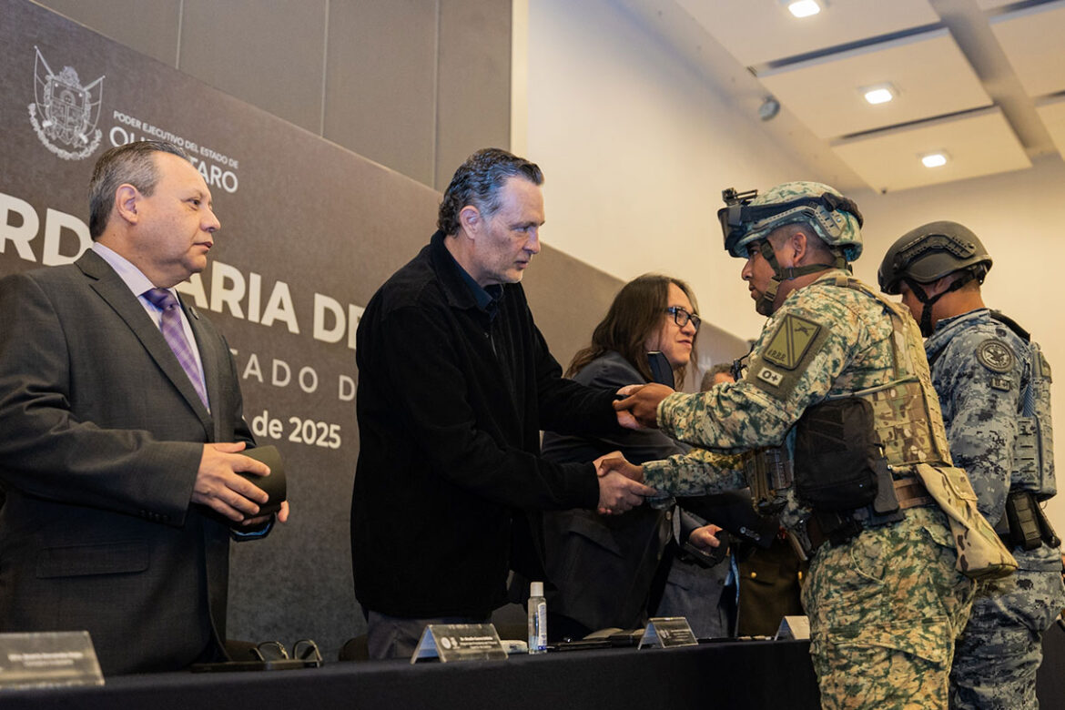 Mauricio-Kuri-reconoce-a-las-corporaciones-de-seguridad Mauricio Kuri reconoce a las corporaciones de seguridad