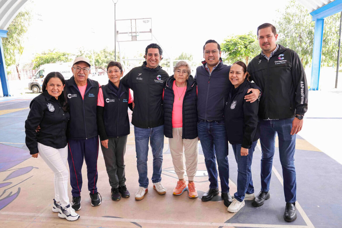 En Corregidora, Chepe Guerrero convive con adultos mayores