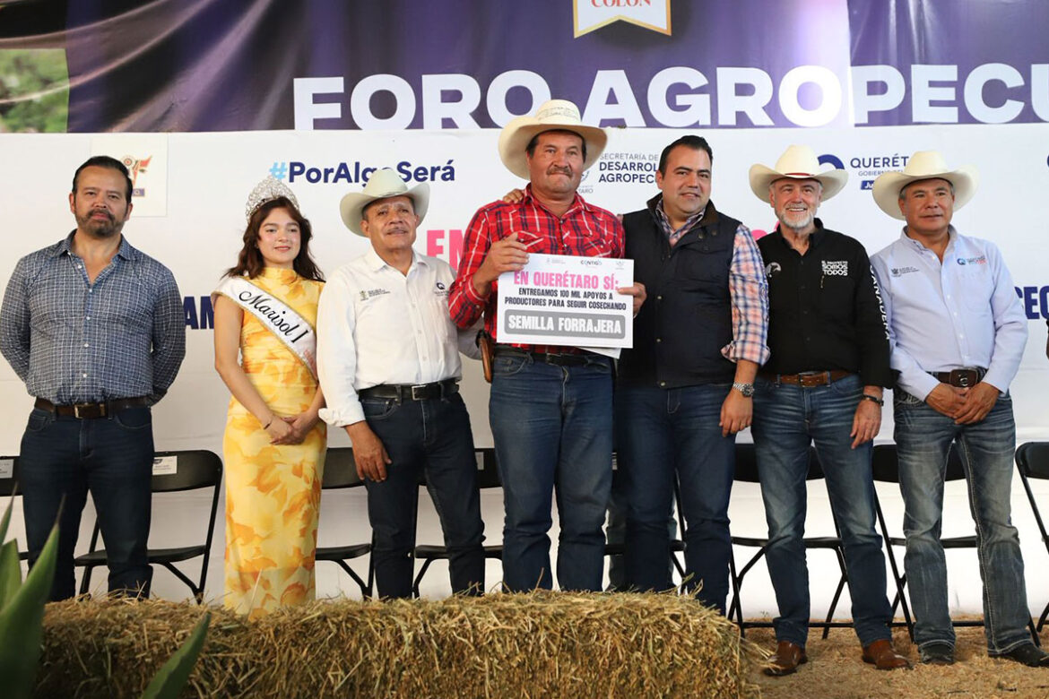Entregan-apoyos-a-productores-de-Colón Entregan apoyos a productores de Colón