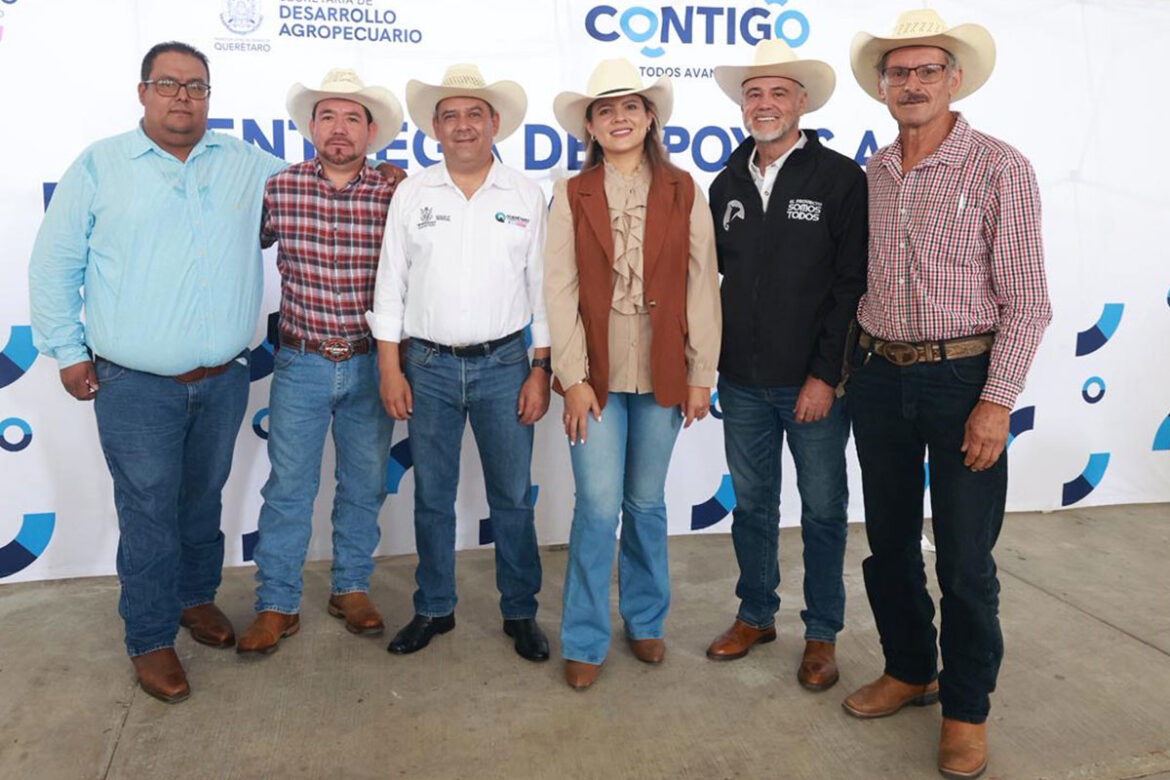 Entregan-apoyos-a-productores-de-la-Sierra Entregan apoyos a productores de la Sierra