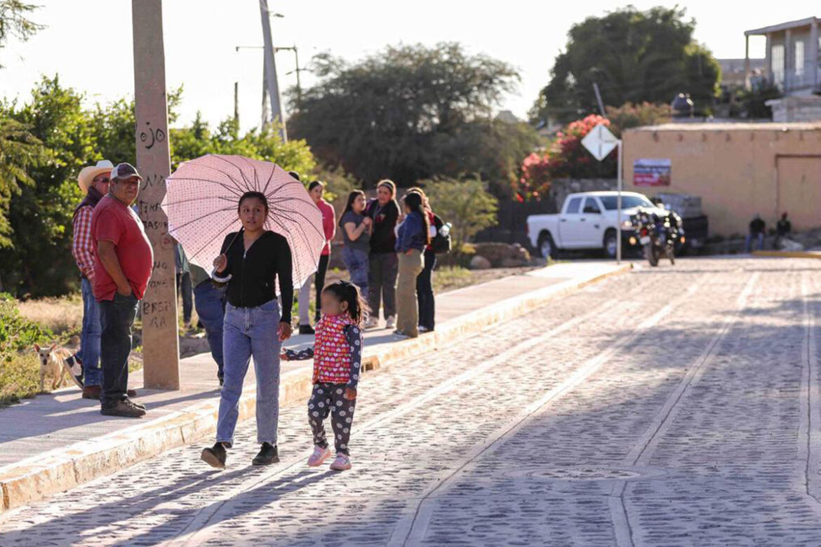 Entregan urbanización en la comunidad El Jaral, en Corregidora