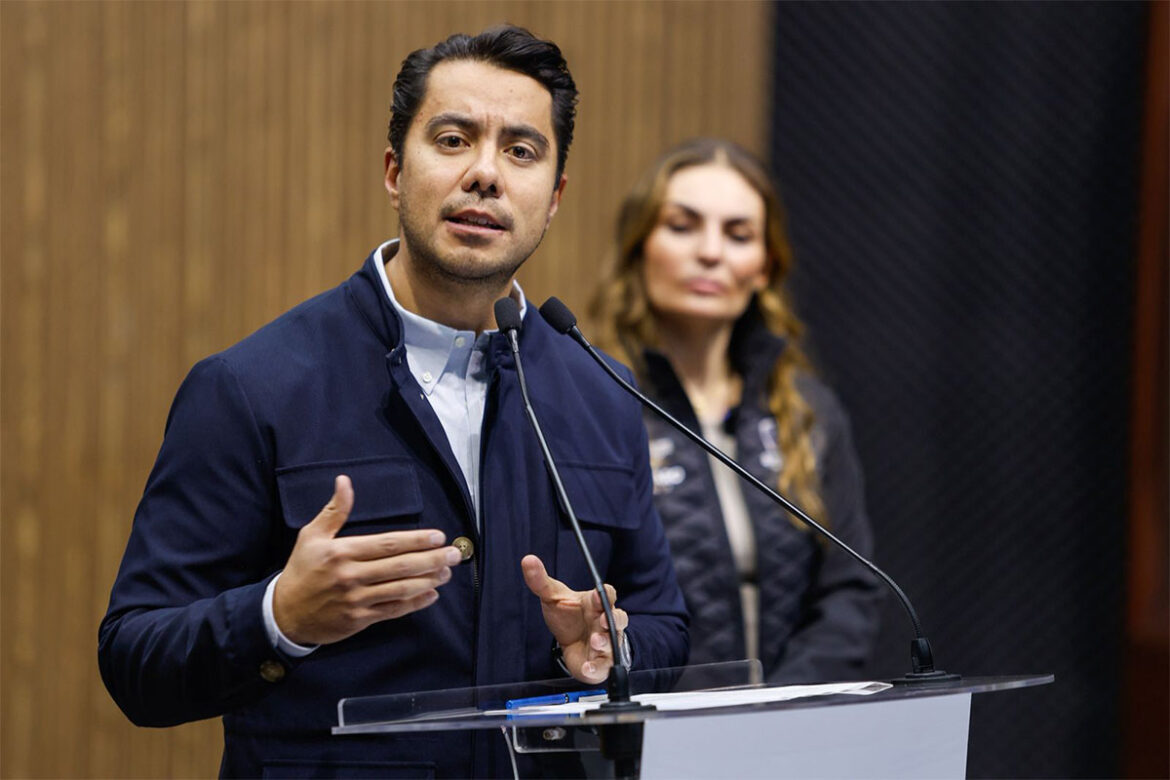 'Felifer' Macías invita al Festival de la Alegría Querétaro Contigo