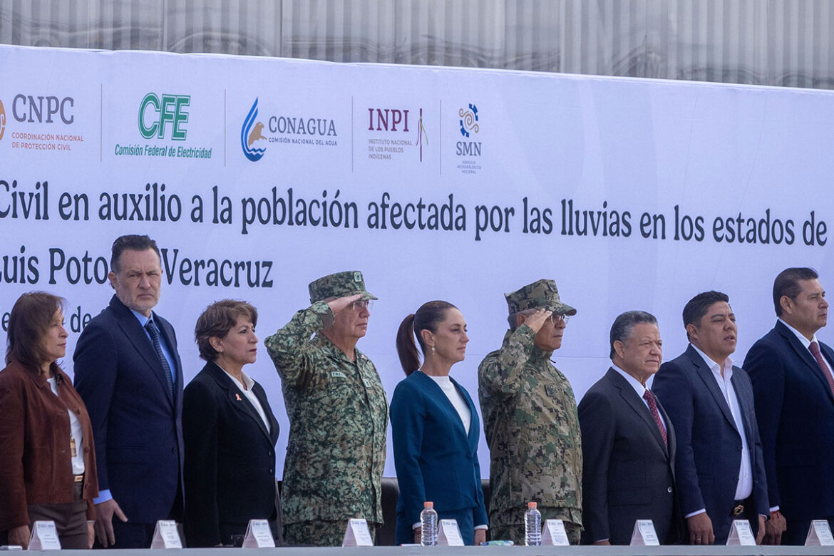 Acude Mauricio Kuri a la ceremonia de Reconocimiento por la implementación de los planes DN-III-E y Marina por las pasadas lluvias