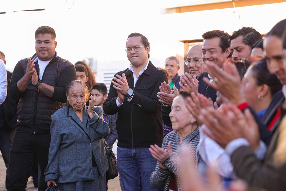 'Chepe' Guerrero entrega rehabilitación calles en Corregidora