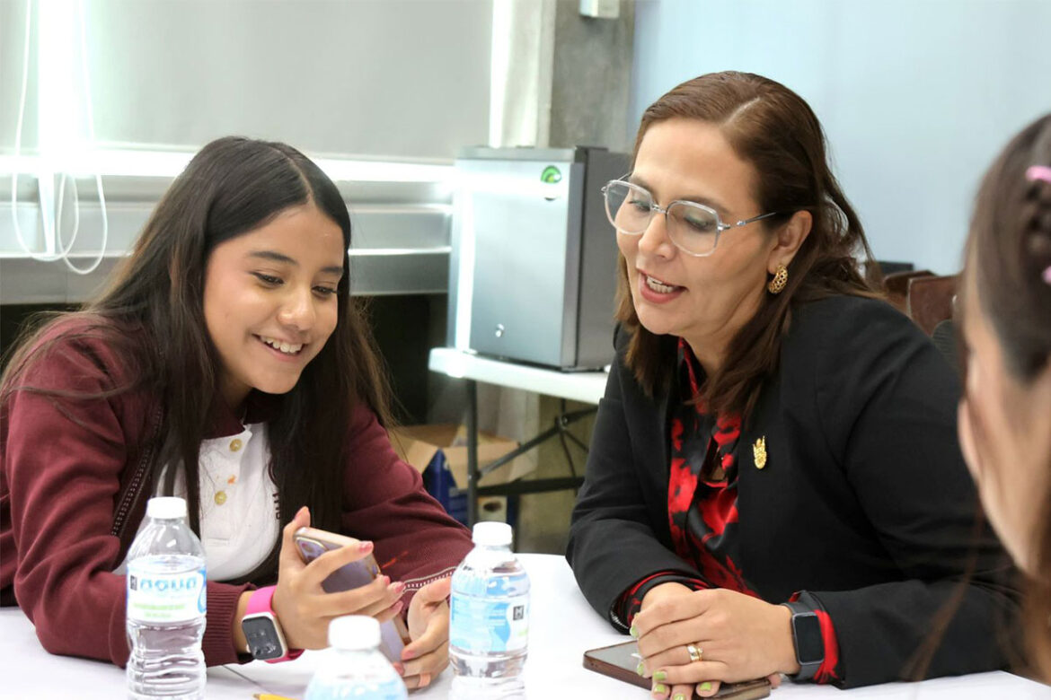 Con motivo del Día Internacional de la Mujer y la Niña en la Ciencia, la Sedeq, encabezada por Martha Soto, lanzó 'Ruta Ella STEM+'
