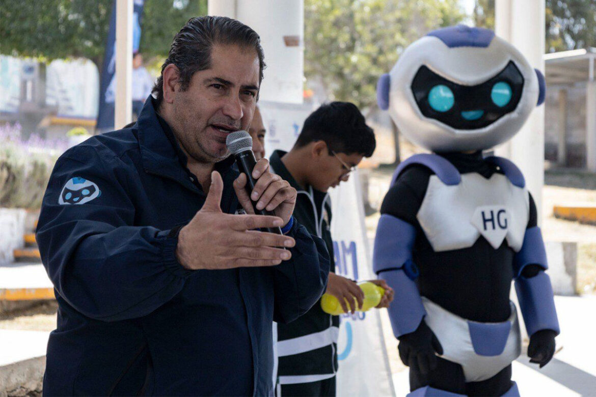 JAPAM entrega nuevo bebedero en San Juan del Río