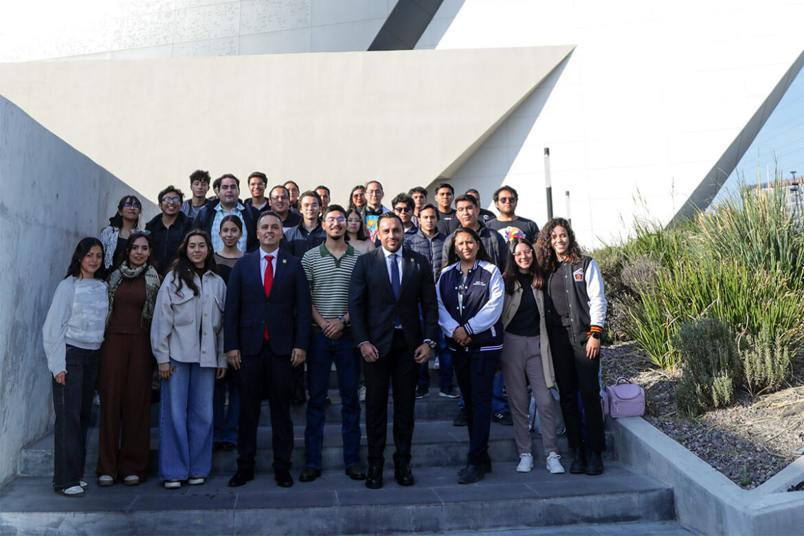 SSC recibe a estudiantes en el complejo Rhino