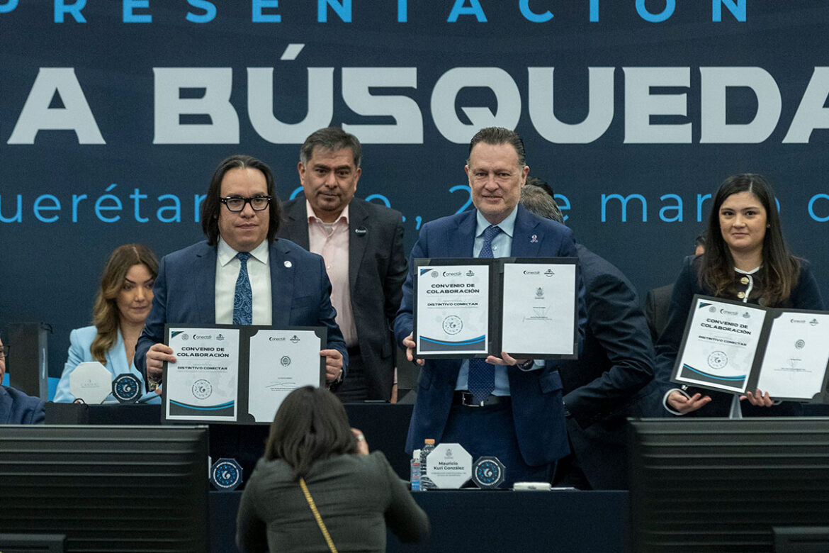 Kuri asiste a la presentación del Distintivo CONECTAR